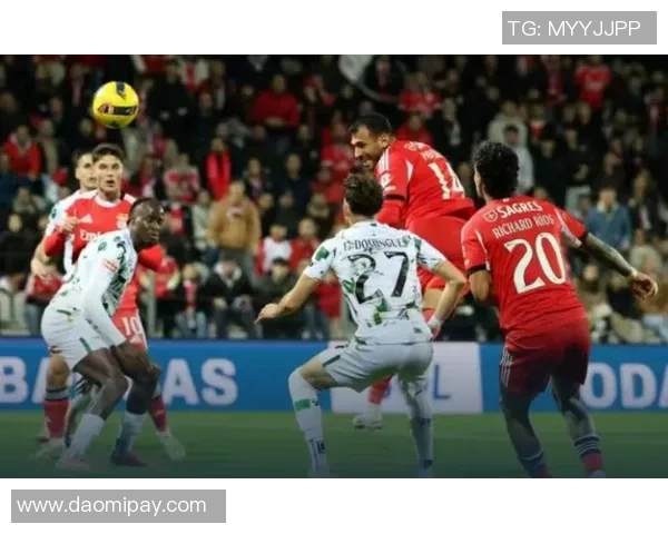 多特蒙德友谊赛大胜本菲卡帽子戏法点燃全场激情与战术分析