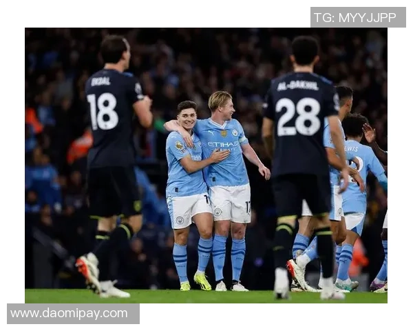 英超激战：那不勒斯与多特蒙德1比1平局引发转会热议与全场沸腾