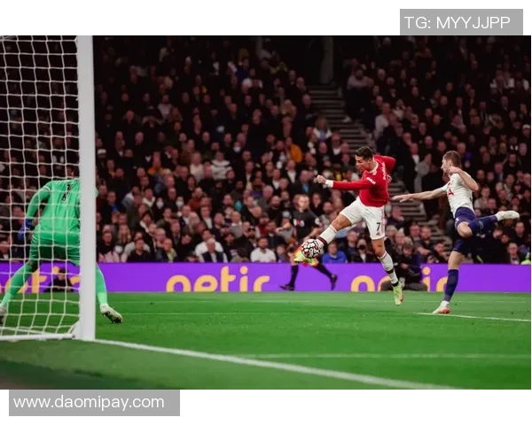 英超激战：热刺与曼城战成平局乌龙球成比赛转折点分析