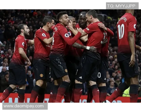 英超激情对决巴黎圣日耳曼大胜曼联乌龙球引发全场狂欢