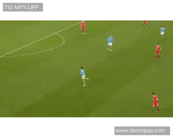 德甲精彩对决曼城与那不勒斯战成平局帽子戏法引发全场热潮