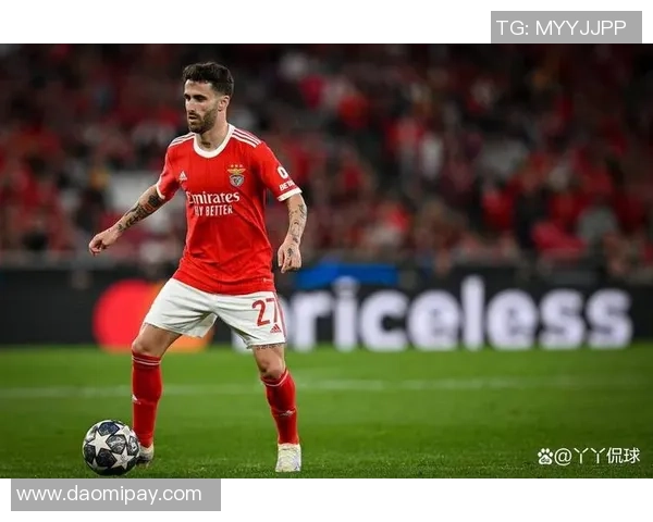 世界杯焦点战皇马与本菲卡平局红牌事件引发全场热议与数据分析