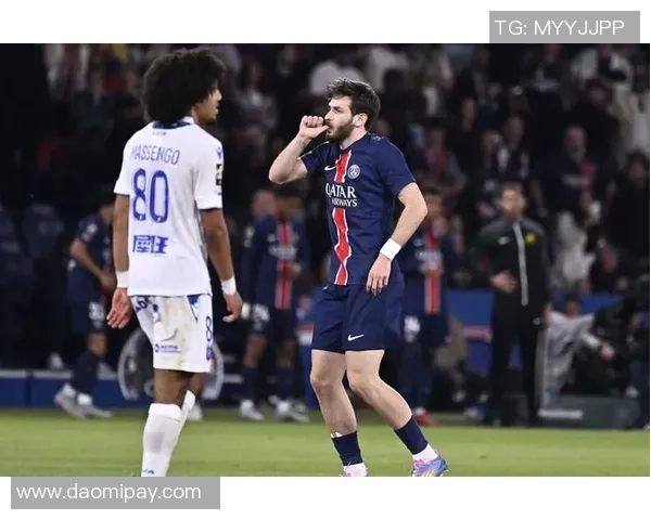 英超精彩对决巴黎圣日耳曼6比2波尔图补时绝杀点燃全场激情