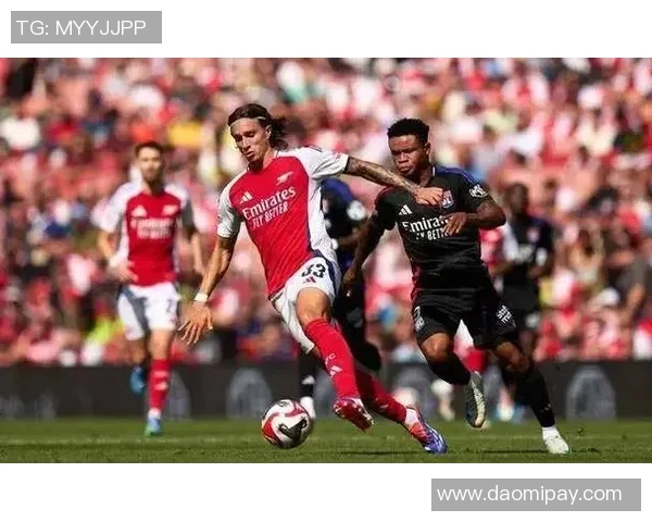 足总杯惊天冷门阿森纳狂胜利物浦红牌事件引发全场热议