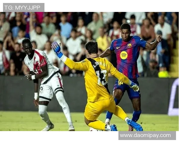 欧联杯波尔图大胜马竞争议判罚引发全场热议与绝杀瞬间