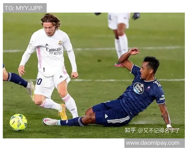 欧冠精彩对决皇马3-0战胜那不勒斯战术解析与绝杀瞬间回顾 欧冠精彩对决皇马3-0战胜那不勒斯战术解析与绝杀瞬间回顾