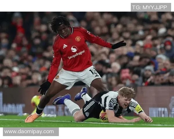曼联与本菲卡友谊赛战成平局绝杀瞬间引发全场热烈反响