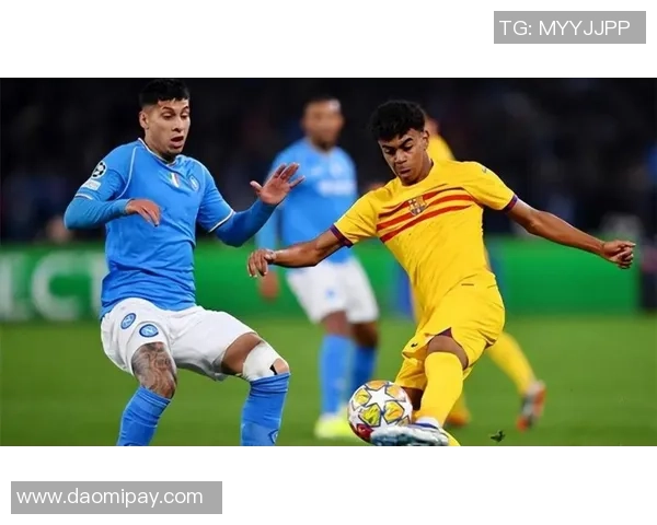 足总杯精彩对决多特蒙德狂胜那不勒斯帽子戏法引发争议判罚热议