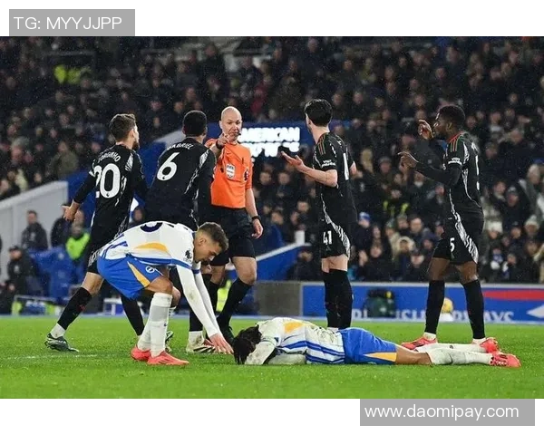 曼城小胜里昂引发争议判罚全场沸腾瞬间回顾